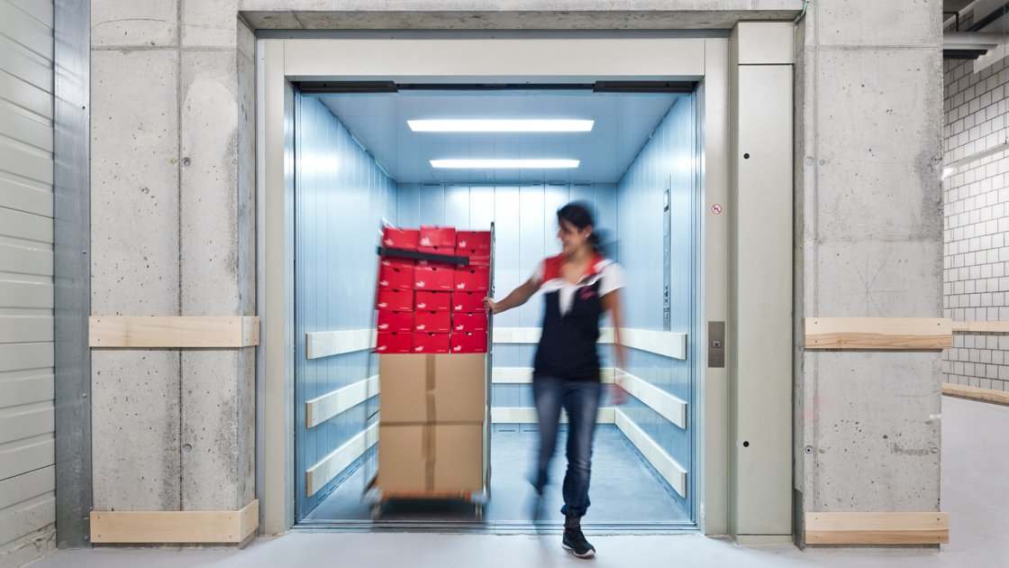 Schindler 2400 - The high traffic elevator | Schindler South Africa